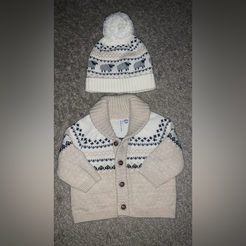 Sweater and hat set by Janie and jack size 0-3 months